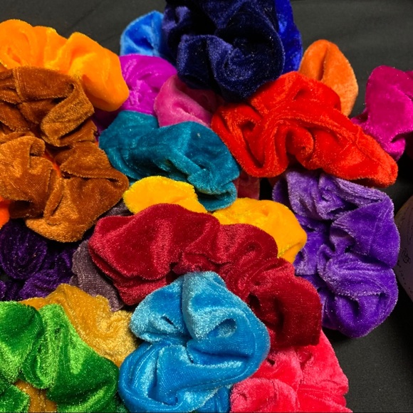 Velour Scrunchies (set of 5) - Picture 4 of 5